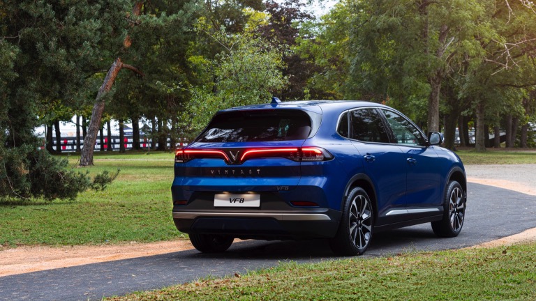 vinfastvf8-02